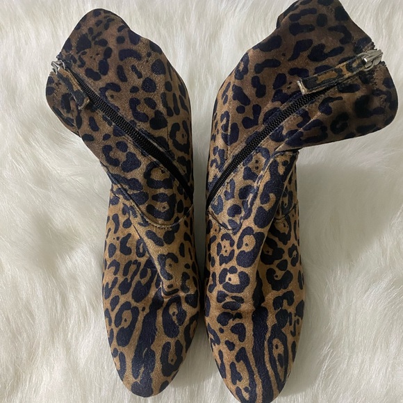 Steve Madden Leopard stretch boots women’s size 9 - Picture 3 of 12